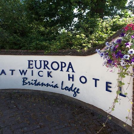 קרואולי Europa Gatwick Hotel & Spa מראה חיצוני תמונה